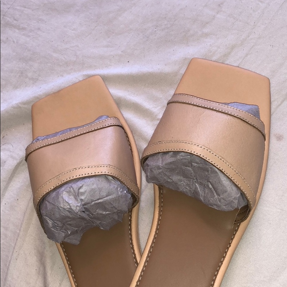 MISSGUIDED SANDALS - Picture 2 of 4